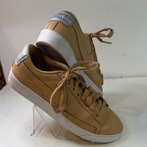 Nike Tan and Silver Sneakers 7
